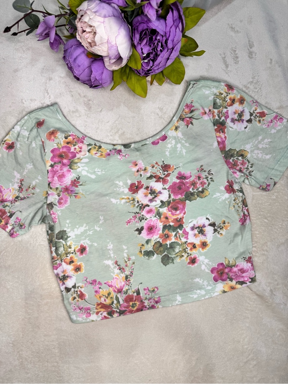 NWT Sage Green Floral Scoop Neck Crop Top